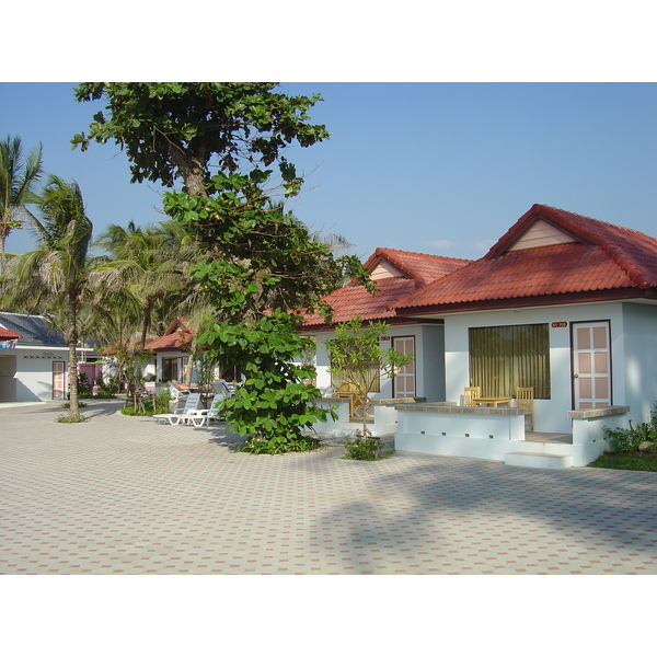 รูปถ่าย ไทย(Thailand) ภูเก็ต(Phuket) ป่าตอง(Patong) โรงแรมป่าตองบีช บังกะโล(Patong Beach Bungalow Hotel) 2005-12 2