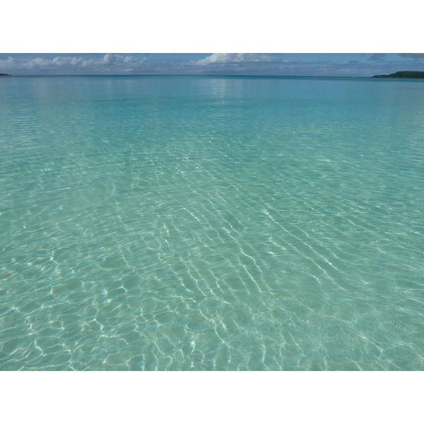 รูปถ่าย นิวแคลิโดเนีย(New Caledonia) เกาะลีฟู(Lifou) อ่าวชาโตบรีย็อง(Chateaubriand Bay) 2010-05 27