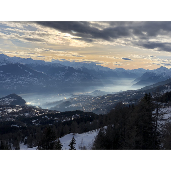 รูปถ่าย สวิสเซอร์แลนด์(Switzerland) ครองส์-มงตานา(Crans Montana) 2020-12 237