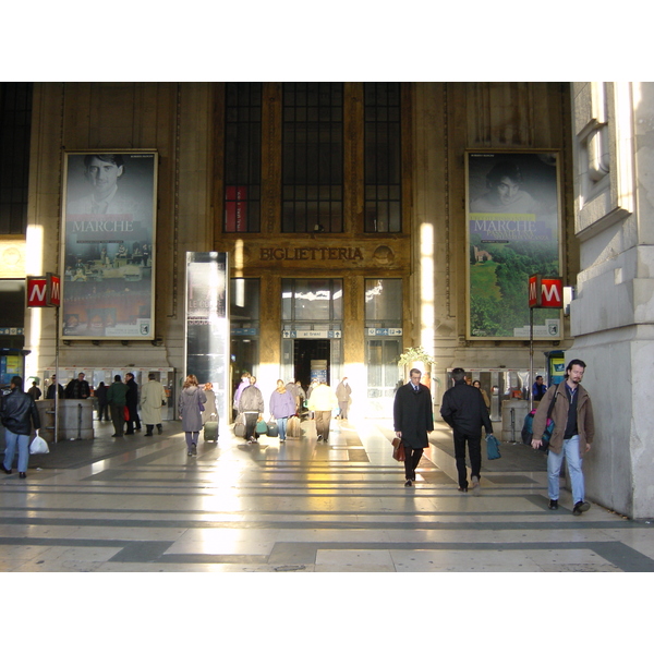 รูปถ่าย อิตาลี(Italy) มิลาน(Milan) 2000-12 15