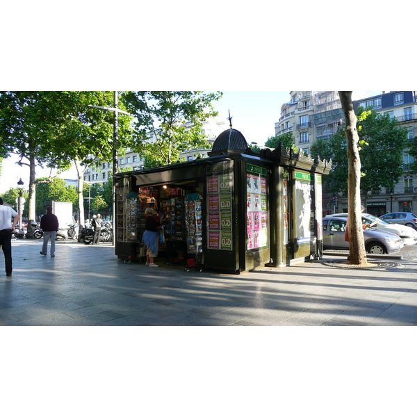 รูปถ่าย ฝรั่งเศส(France) ปารีส(Paris) ช็องเซลีเซ(Champs Elysees) 2007-04 117
