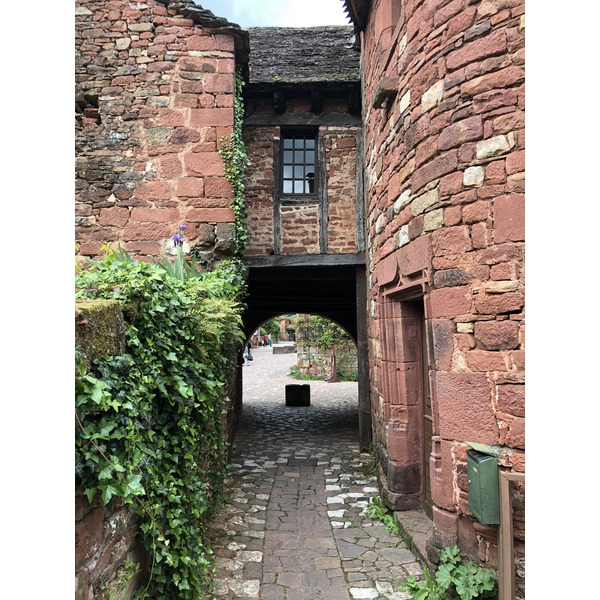 รูปถ่าย ฝรั่งเศส(France) กอลงฌ์-ลา-รูฌ(Collonges la Rouge) 2018-04 12