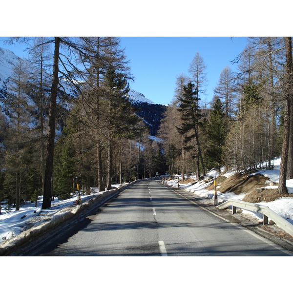 รูปถ่าย สวิสเซอร์แลนด์(Switzerland) จากปอนเตรซีนาไปลาโกเบียนโก(From Pontresina to Lago Bianco) 2007-01 21