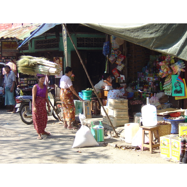 รูปถ่าย พม่า(Myanmar) มะริด(Myeik (Mergui)) 2005-01 199