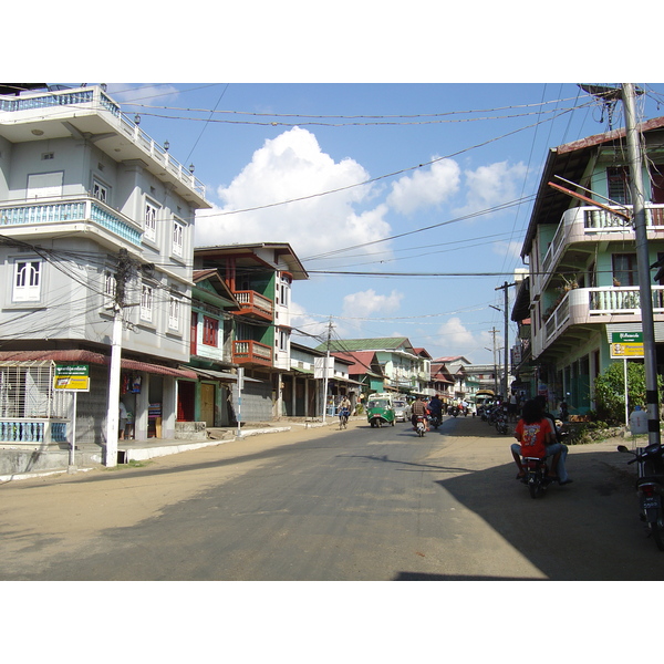 รูปถ่าย พม่า(Myanmar) มะริด(Myeik (Mergui)) 2005-01 184