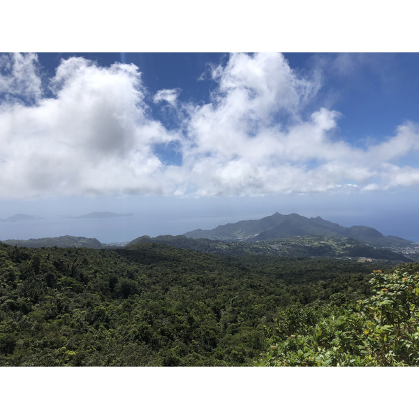 รูปถ่าย กวาเดอลูป(Guadeloupe) ภูเขาไฟลากร็องด์ซูฟรีแยร์(La Grande Soufriere) 2021-02 76