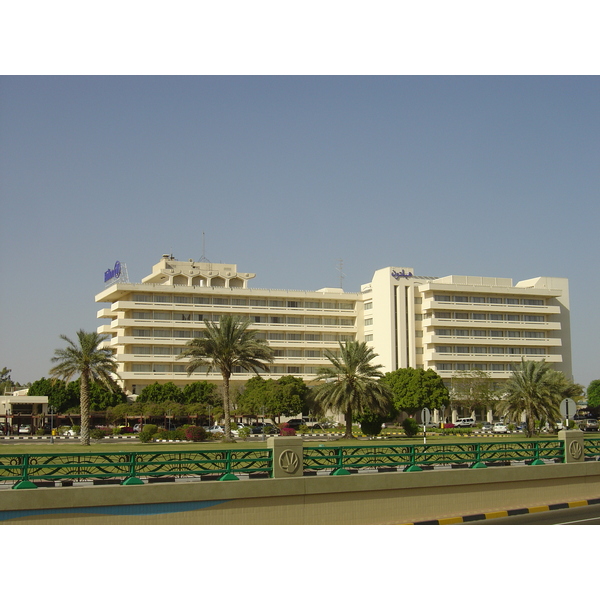 รูปถ่าย สหรัฐอาหรับเอมิเรตส์(United Arab Emirates) อาเลอิน(Al Ain) โรงแรมฮิลตัน(Hilton Hotel) 2005-03 17