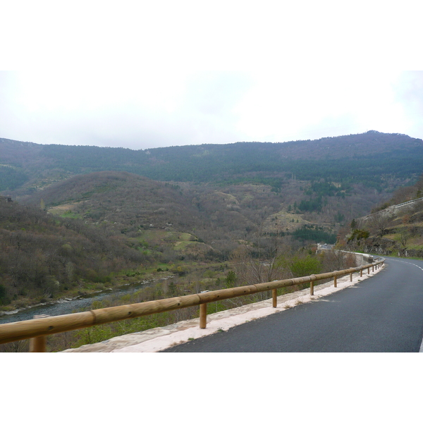 รูปถ่าย ฝรั่งเศส(France) เทือกเขาเซแวน(Cevennes Mountains) ถนนจากโกกูแรสไปฟลอรัก(Cocures to Florac road) 2008-04 11