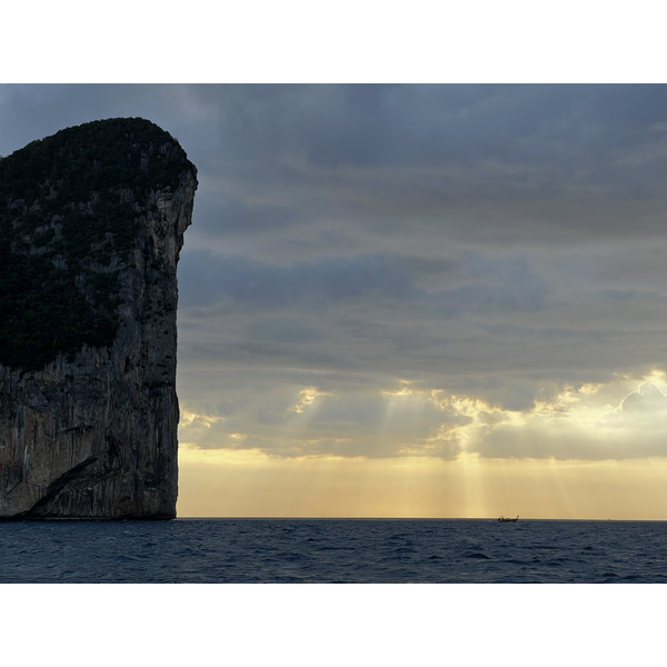 รูปถ่าย ไทย(Thailand) เกาะพีพีเล(Ko Phi Phi Ley) 2021-12 8