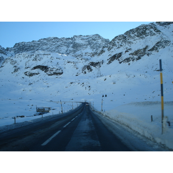 รูปถ่าย สวิสเซอร์แลนด์(Switzerland) ถนนจากคูร์ไปเซนต์มอริตซ์(Chur to St Moritz Road) 2007-01 70