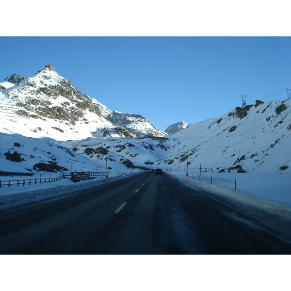 รูปถ่าย สวิสเซอร์แลนด์(Switzerland) ถนนจากคูร์ไปเซนต์มอริตซ์(Chur to St Moritz Road) 2007-01 106