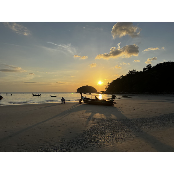 รูปถ่าย ไทย(Thailand) ภูเก็ต(Phuket) หาดกะตะ(Kata Beach) 2021-12 151