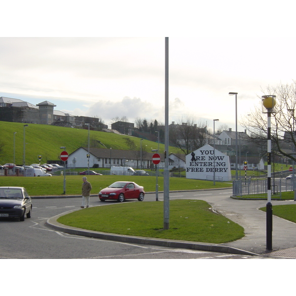 รูปถ่าย ไอร์แลนด์เหนือ(North Ireland) เดอร์รีย์(Derry) 2001-02 3