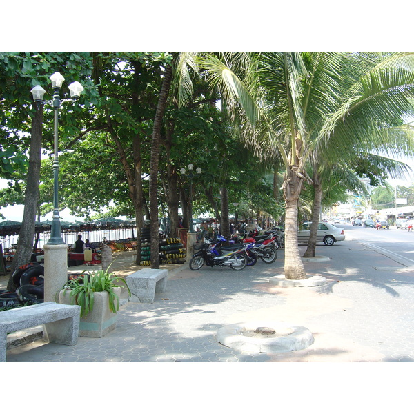 รูปถ่าย ไทย(Thailand) หาดจอมเทียน(Jomtien Beach) 2005-01 36
