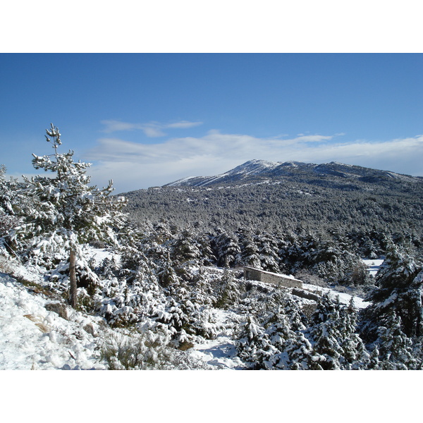 รูปถ่าย ฝรั่งเศส(France) ถนนจากกูร์เซกูลไปเกรโอลีแยร์-เล-เนจ(Coursegoule to Greolieres les neiges road) 2007-01 66