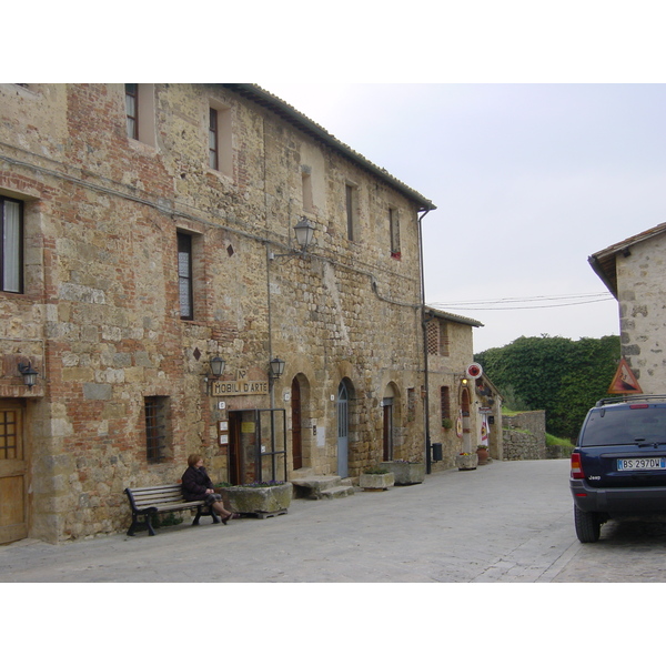 รูปถ่าย อิตาลี(Italy) มงเตอร์ริกกิโอนี(Monteriggioni) 2004-03 13