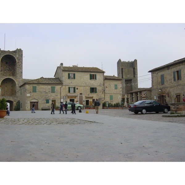 รูปถ่าย อิตาลี(Italy) มงเตอร์ริกกิโอนี(Monteriggioni) 2004-03 0