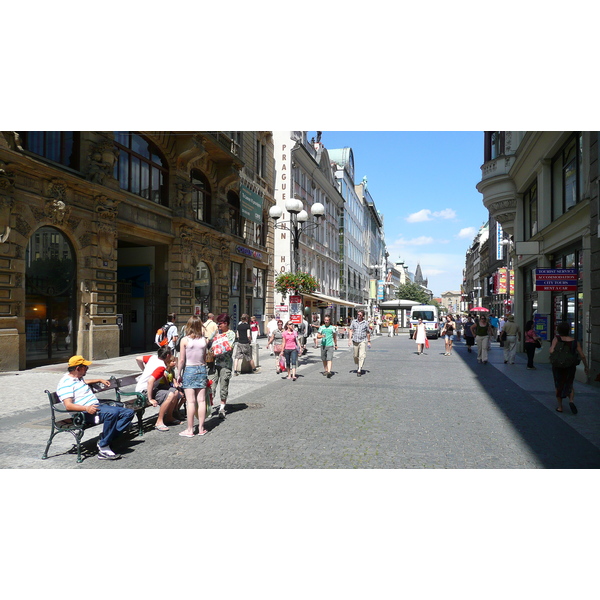 รูปถ่าย สาธารณรัฐเช็ก(Czech Republic) ปราก(Prague) 28 ริจ์นา(28 Rijna) 2007-07 18