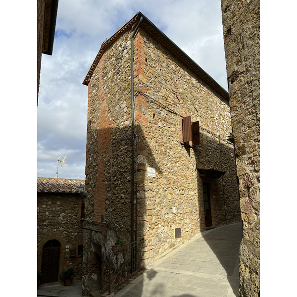 รูปถ่าย อิตาลี(Italy) ลาซัสซา(La Sassa) 2021-09 29