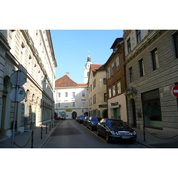 รูปถ่าย สโลวีเนีย(Slovenia) ลีอูบลีอานา(Ljubljana) เมืองเก่า(Historic Centre) 2008-01 91
