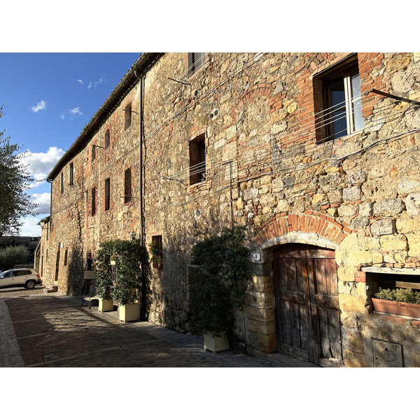 รูปถ่าย อิตาลี(Italy) มงเตอร์ริกกิโอนี(Monteriggioni) 2021-09 15
