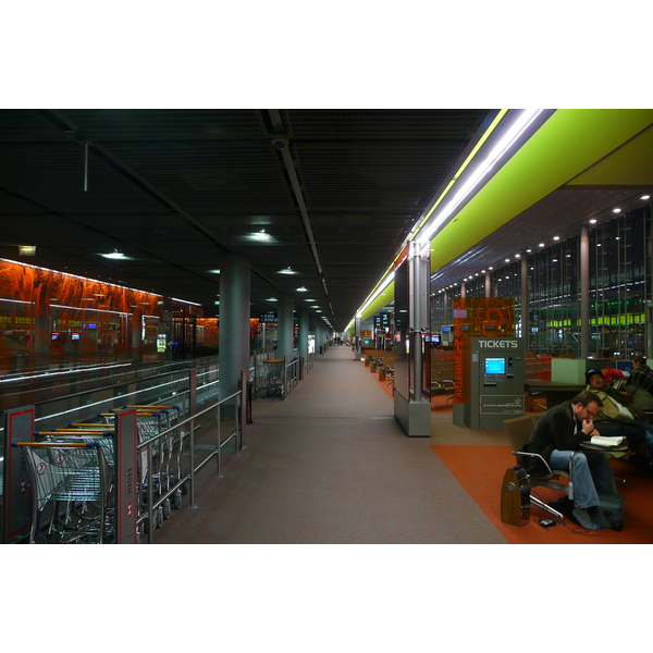 รูปถ่าย ฝรั่งเศส(France) ท่าอากาศยานปารีส-ชาร์ล-เดอ-โกล(Paris Charles de Gaulle Airport) 2007-12 2