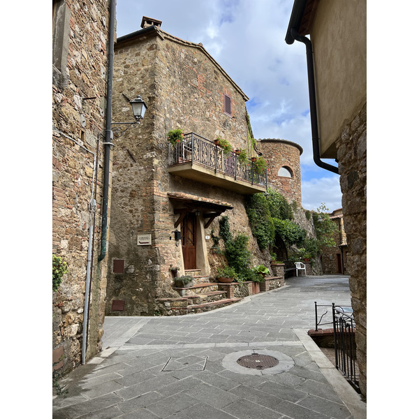 รูปถ่าย อิตาลี(Italy) ลาซัสซา(La Sassa) 2021-09 20