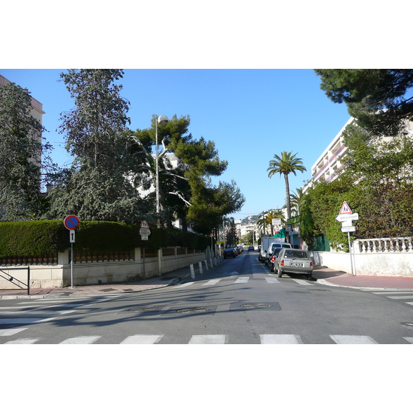 รูปถ่าย ฝรั่งเศส(France) คานส์(Cannes) ถนนเดอเลแร็ง(Avenue de Lerins) 2008-03 14