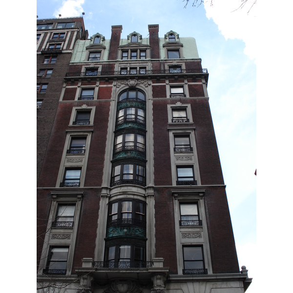 รูปถ่าย สหรัฐอเมริกา(United States) นิวยอร์ก(New York) ตามถนนฟิฟท์อเวนิว(down the 5th Avenue) 2006-03 66