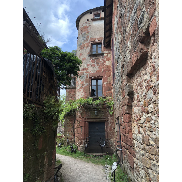 รูปถ่าย ฝรั่งเศส(France) กอลงฌ์-ลา-รูฌ(Collonges la Rouge) 2018-04 1