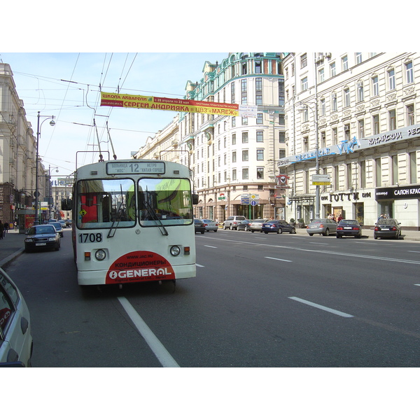 รูปถ่าย รัสเซีย(Russia) มอสโก(Moscow) ถนนตแวร์สกายา(Tverskaya Street) 2005-04 153