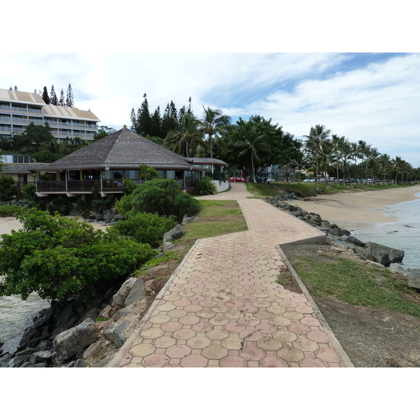 รูปถ่าย นิวแคลิโดเนีย(New Caledonia) นูเมอา(Noumea) อ่าวอ็องส์วาตา(Anse Vata) 2010-05 0