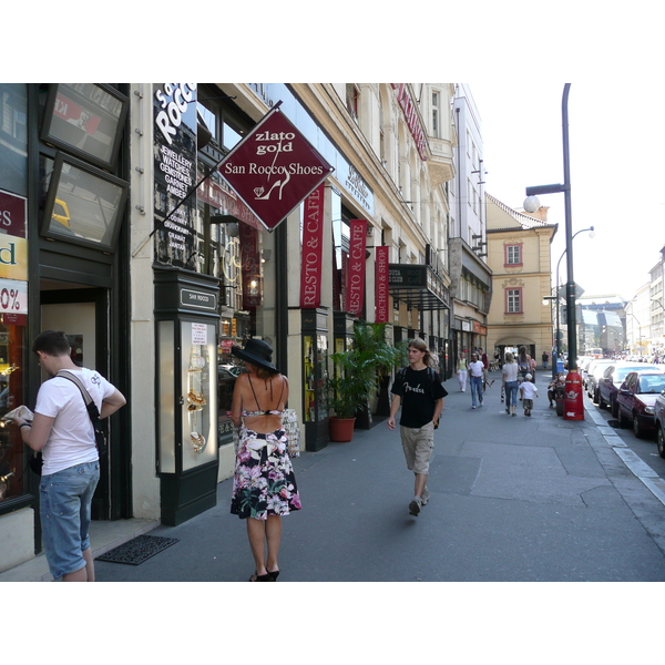 รูปถ่าย สาธารณรัฐเช็ก(Czech Republic) ปราก(Prague) นาโรดนี(Narodni) 2007-07 11