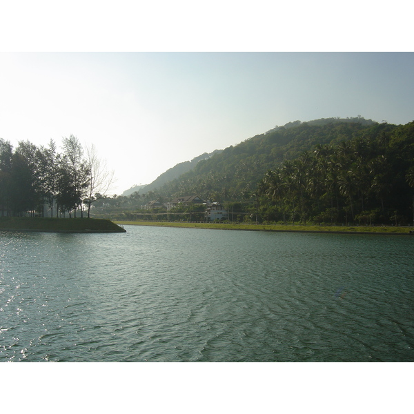 รูปถ่าย ไทย(Thailand) ภูเก็ต(Phuket) หาดในหาน(Nai Harn Beach) 2005-12 43