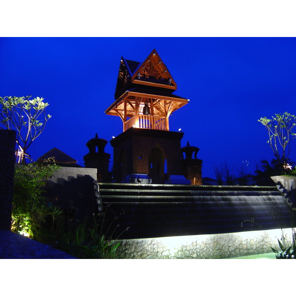 รูปถ่าย ไทย(Thailand) เขาหลัก(Khao Lak) โรงแรมเลอเมอริเดียน เขาหลัก(Meridien Khao Lak Hotel) สีสันกลางคืน(By Night) 2005-12 18