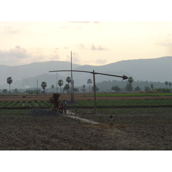 รูปถ่าย พม่า(Myanmar) ถนนจากทวายไปหาดหม่องมะกัน(Road from Dawei to Maungmagan beach) 2005-01 40