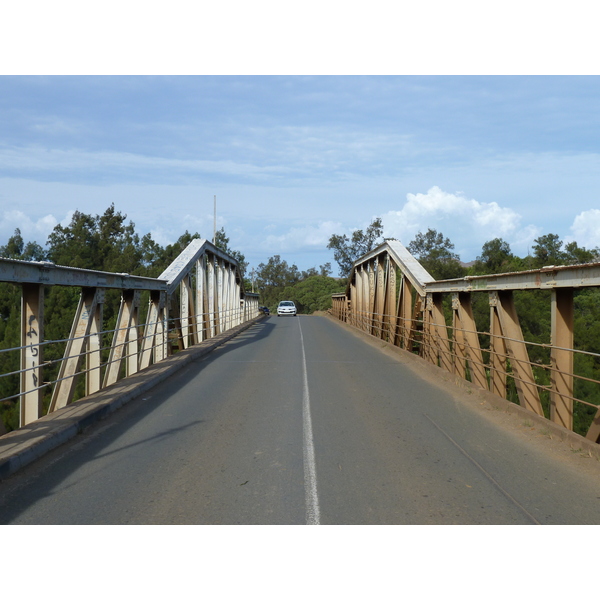 รูปถ่าย นิวแคลิโดเนีย(New Caledonia) ถนนจากตงตูตาไปทีโอ(Tontouta to Thio road) 2010-05 77