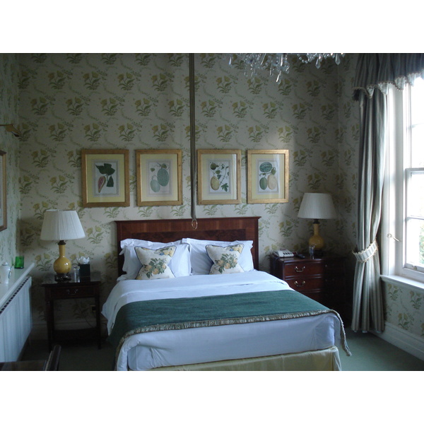 รูปถ่าย อังกฤษ(United Kingdom) วิมเบลดัน(Wimbledon) โรงแรมแคนนิซาโรเฮาส์(Cannizaro House Hotel) 2006-10 15
