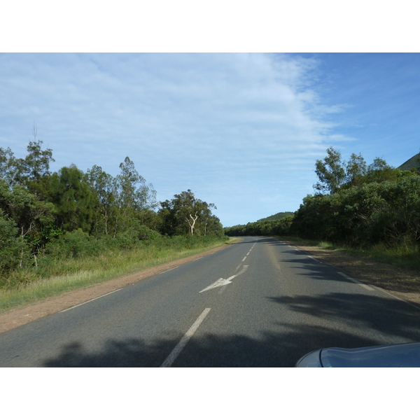 รูปถ่าย นิวแคลิโดเนีย(New Caledonia) ถนนจากตงตูตาไปทีโอ(Tontouta to Thio road) 2010-05 91