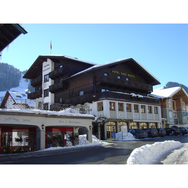 รูปถ่าย ออสเตรีย(Austria) คิทซ์บูเฮล(Kitzbuhel) 2005-03 57