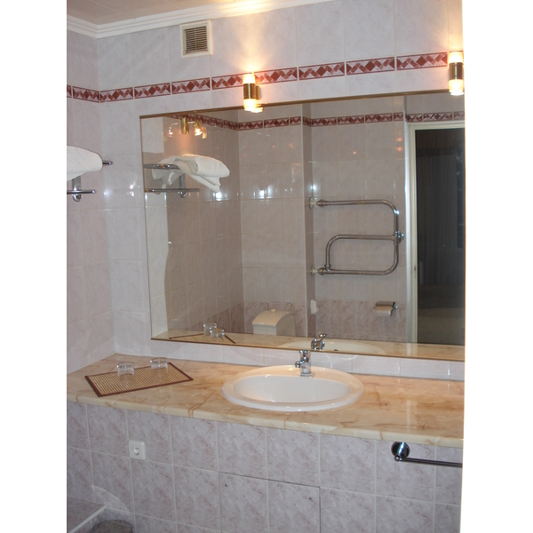 รูปถ่าย รัสเซีย(Russia) ยาโลสลาฟล์(Yaroslavl) โรงแรมยูบิล(Yubil Hotel) 2006-07 1