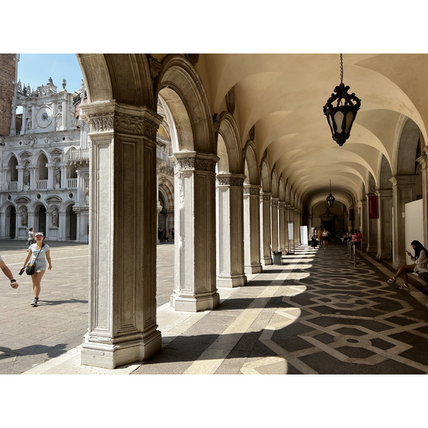 รูปถ่าย อิตาลี(Italy) เวนีส(Venice) พระราชวังดอจ (ปาลัซโซดูกาเล)(Doge's Palace (Palazzo Ducale)) 2022-05 185