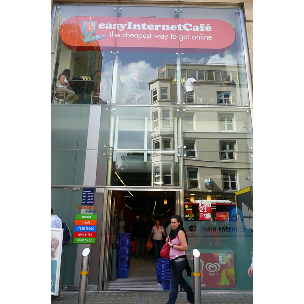 รูปถ่าย อังกฤษ(United Kingdom) ลอนดอน(London) ถนนท็อตแนมคอร์ต(Tottenham Court Road) 2007-09 39