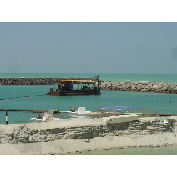 รูปถ่าย สหรัฐอาหรับเอมิเรตส์(United Arab Emirates) อุมม์อัลก็อยวัยน์(Umm al Quwain) 2005-03 30