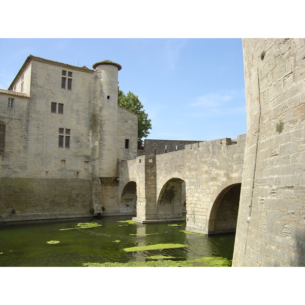 รูปถ่าย ฝรั่งเศส(France) แอก-มอร์ต(Aigues Mortes) 2004-08 17