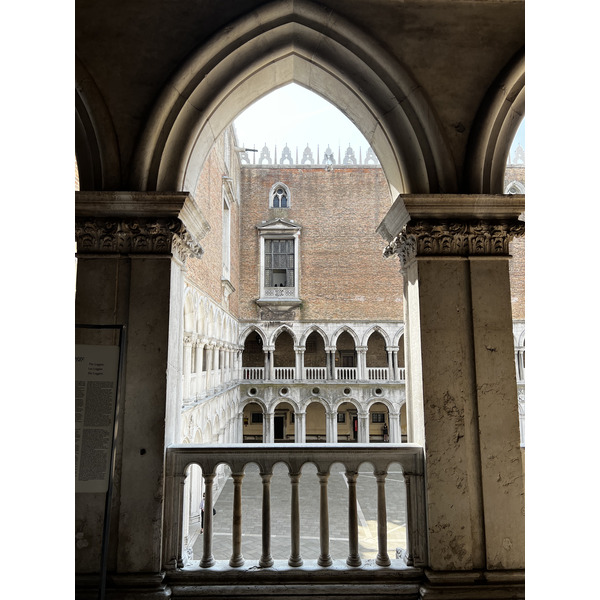 รูปถ่าย อิตาลี(Italy) เวนีส(Venice) พระราชวังดอจ (ปาลัซโซดูกาเล)(Doge's Palace (Palazzo Ducale)) 2022-05 188