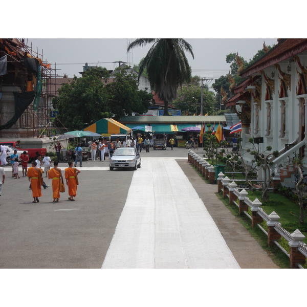 รูปถ่าย ไทย(Thailand) เชียงใหม่(Chiang Mai) ข้างในคุเมืองเชียงใหม่(Inside Canal) วัดพระสิงห์(Wat Phra Sing temple) 2006-04 20