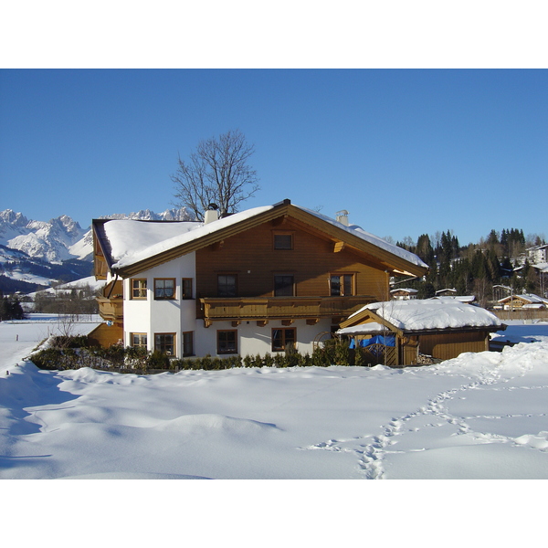รูปถ่าย ออสเตรีย(Austria) คิทซ์บูเฮล(Kitzbuhel) 2005-03 12