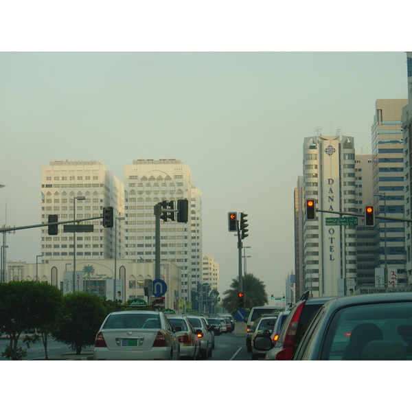 รูปถ่าย สหรัฐอาหรับเอมิเรตส์(United Arab Emirates) อาบูดาบี(Abu Dhabi) 2005-09 44