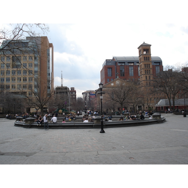 รูปถ่าย สหรัฐอเมริกา(United States) นิวยอร์ก(New York) วอชิงตันสแควร์(Washington Square) 2006-03 14